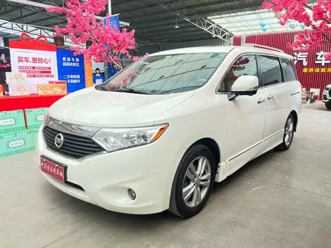 Nissan 贵士 2015