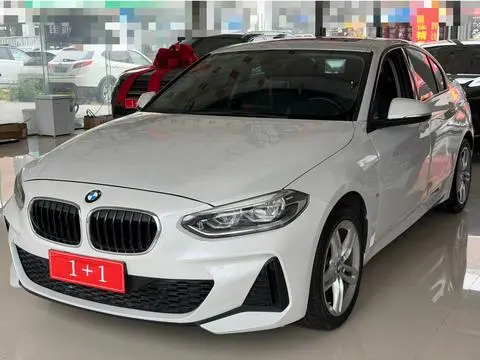 BMW 1 Series 2020 — фото 1
