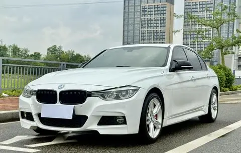 BMW 3 Series 2018 — фото 1