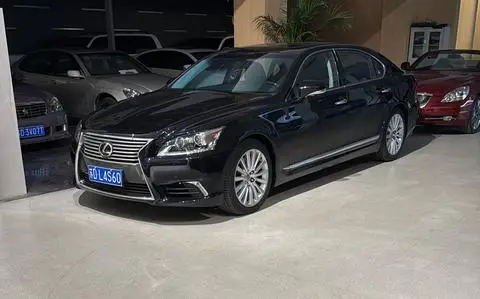 Lexus LS 2016 — фото 1
