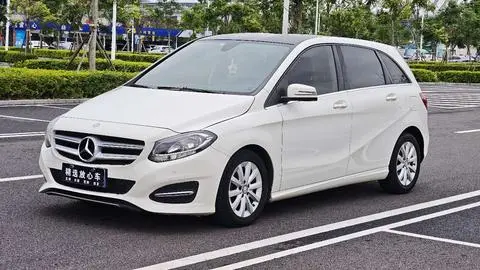 Mercedes-Benz B-Class 2016 — фото 1