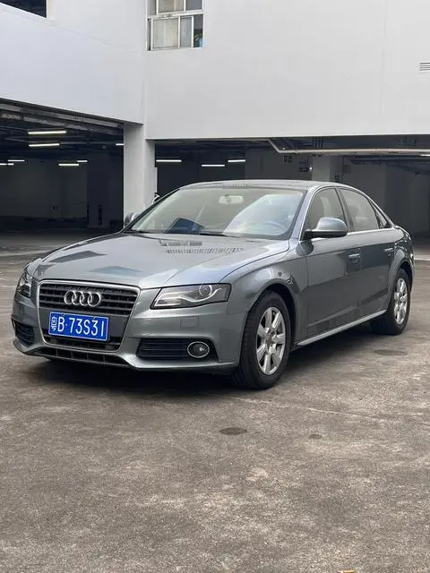 Audi A4L 2011