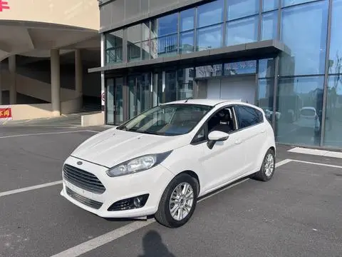 Ford 嘉年华 2013