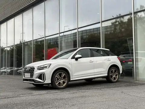Audi Q2L 2024