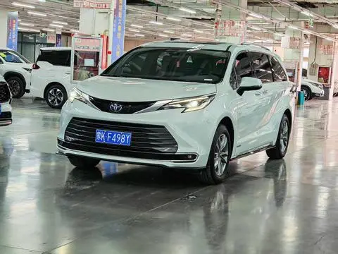 Toyota 赛那 2021