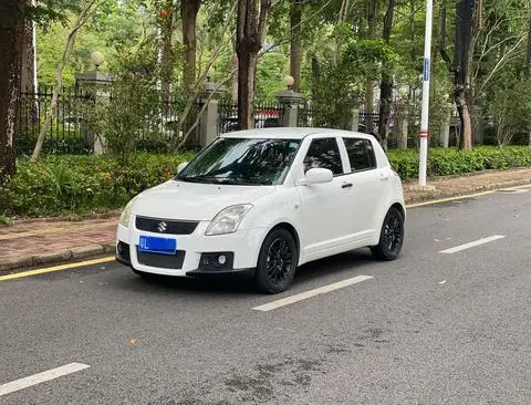 Suzuki 雨燕 2011