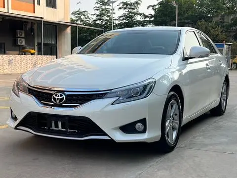 Toyota Reiz 2013