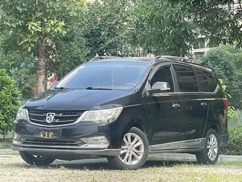 Baojun 730 2015