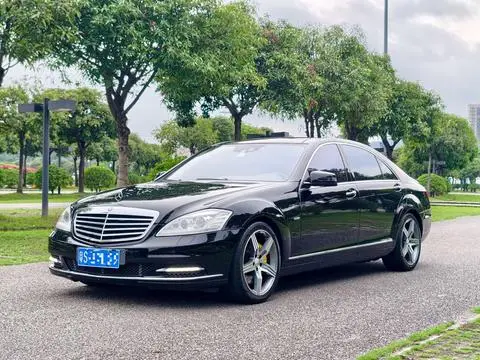 Mercedes-Benz S-Class 2011