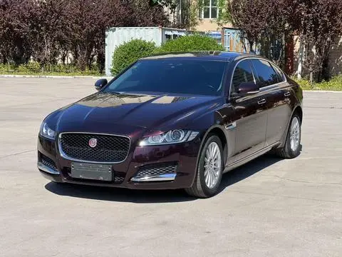 Jaguar XFL 2017 — фото 1