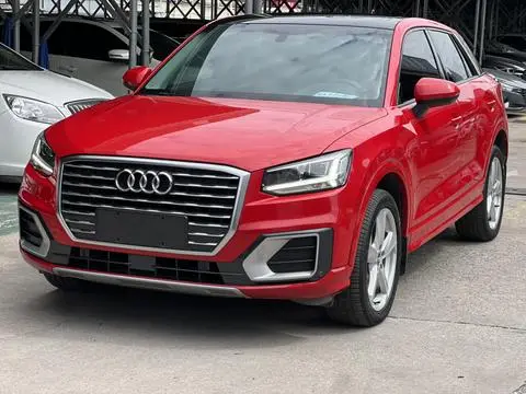 Audi Q2L 2018 — фото 1