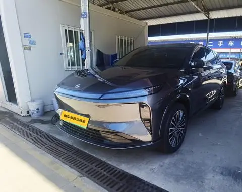 Dongfeng L8 PHEV 2025