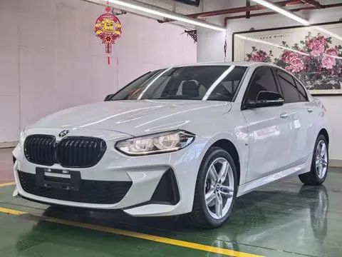 BMW 1 Series 2021