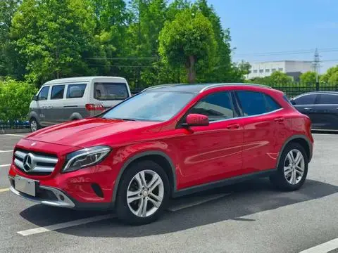 Mercedes-Benz GLA 2015 — фото 1