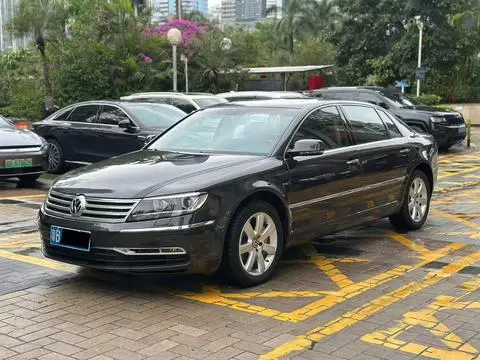 Volkswagen 辉腾 2012