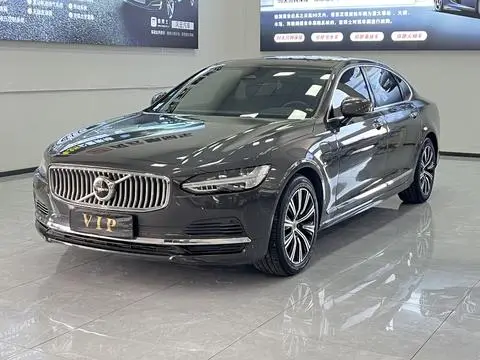 Volvo S90 PHEV 2022