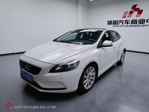 Volvo V40 2015
