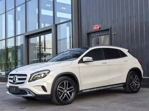 Mercedes-Benz GLA 2015