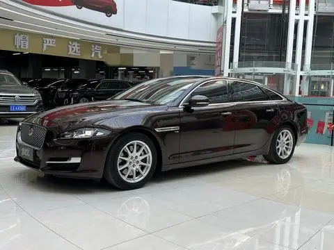 Jaguar XJ 2016