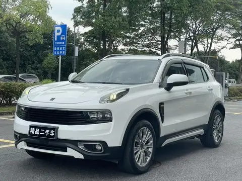 Lynk & Co 01 2017