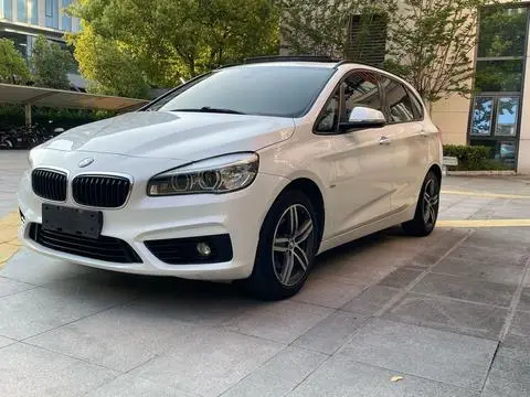 BMW 2 Series 旅行车 2018