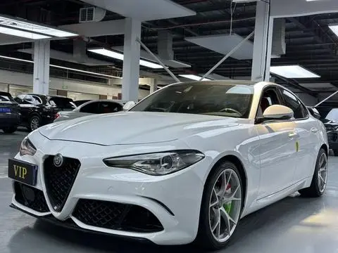 Alfa Romeo Giulia朱丽叶 2017