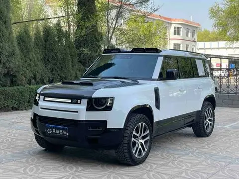 Land Rover 卫士 2025