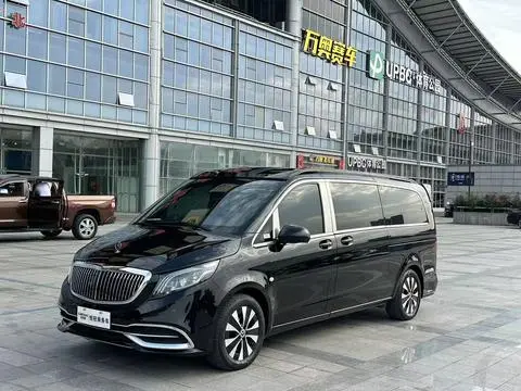 Mercedes-Benz 威霆 2023