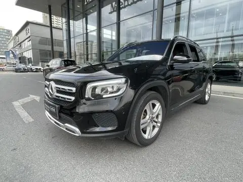 Mercedes-Benz GLB 2023
