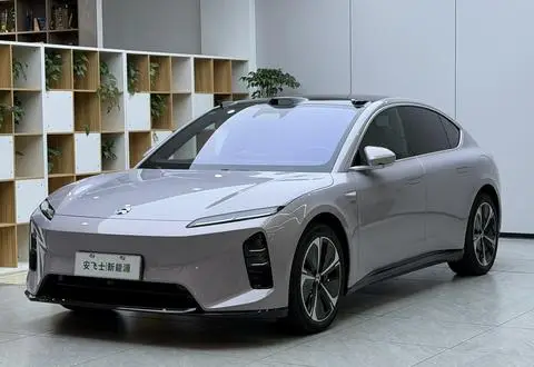 NIO ET5 2025