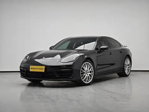 Porsche Panamera 2022