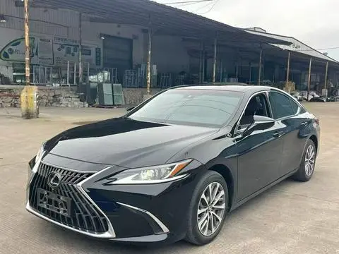 Lexus ES 2022
