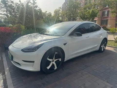 Tesla Model 3 2020