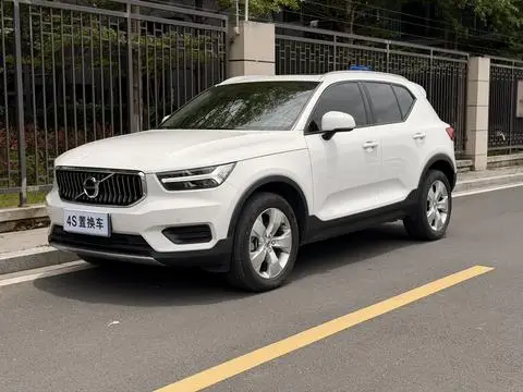 Volvo XC40 2022