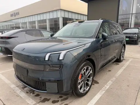 Lynk & Co 900 2025