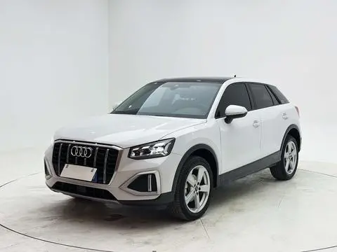 Audi Q2L 2022 — фото 1