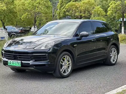 Porsche Cayenne E-Hybrid 2022
