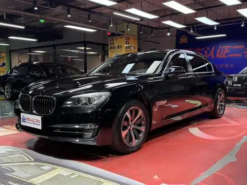 BMW 7 Series 2013 — фото 1