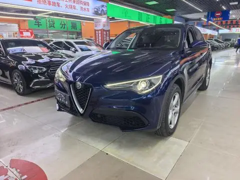 Alfa Romeo Stelvio斯坦维 2017