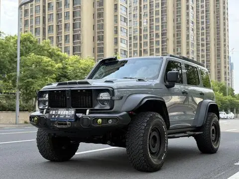 TANK 300 2023