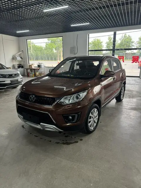 BAIC X35 2016