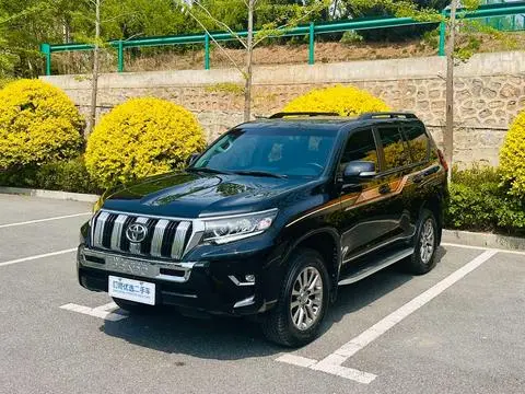 Toyota Prado 2019 — фото 1