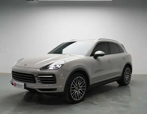Porsche Cayenne 2019 — фото 1