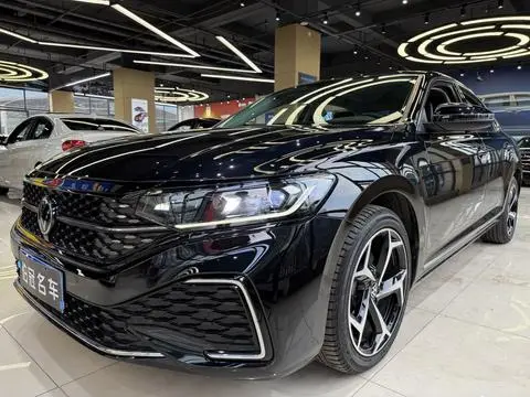 Volkswagen Passat 2023