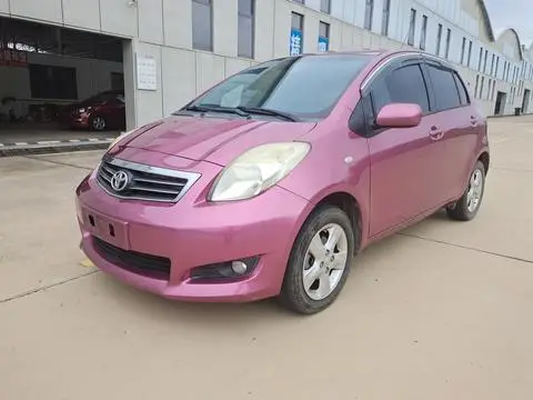 Toyota 雅力士 2011
