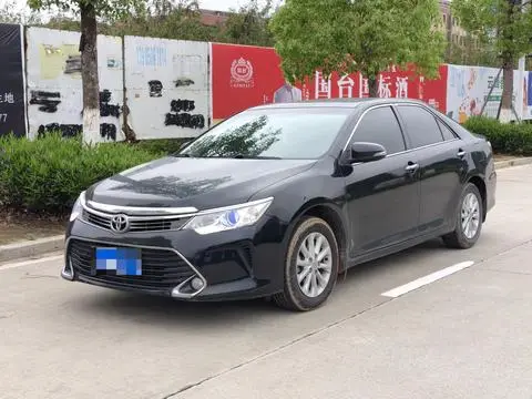 Toyota Camry 2016 — фото 1