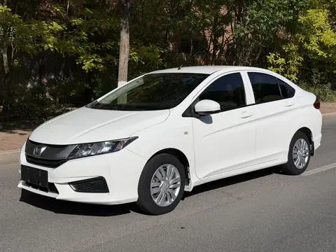 Honda 锋范 2015 — фото 1