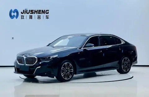 BMW 5 Series 2025