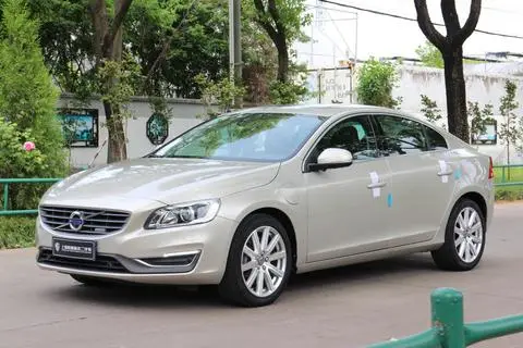 Volvo S60 PHEV 2015