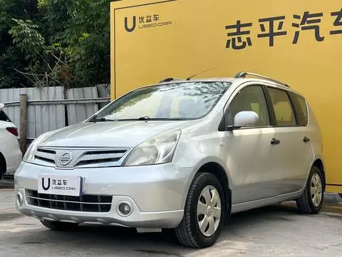 Nissan 骊威 2010